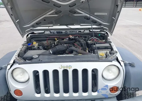 2009 Jeep Wrangler Unlimited X Rhd z USA, uszkodzony, nr VIN 1J4GZ39139L781426